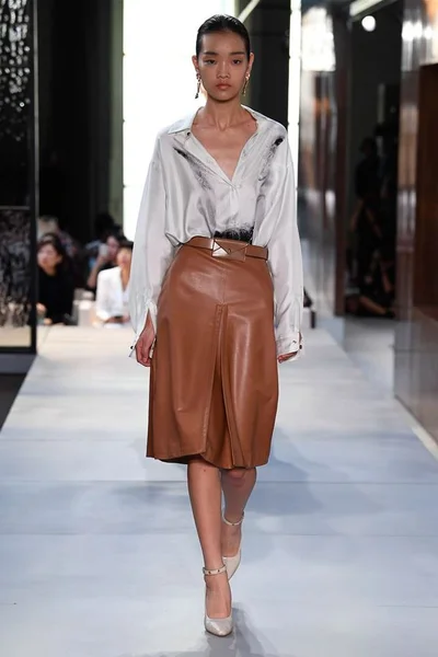 Look 39